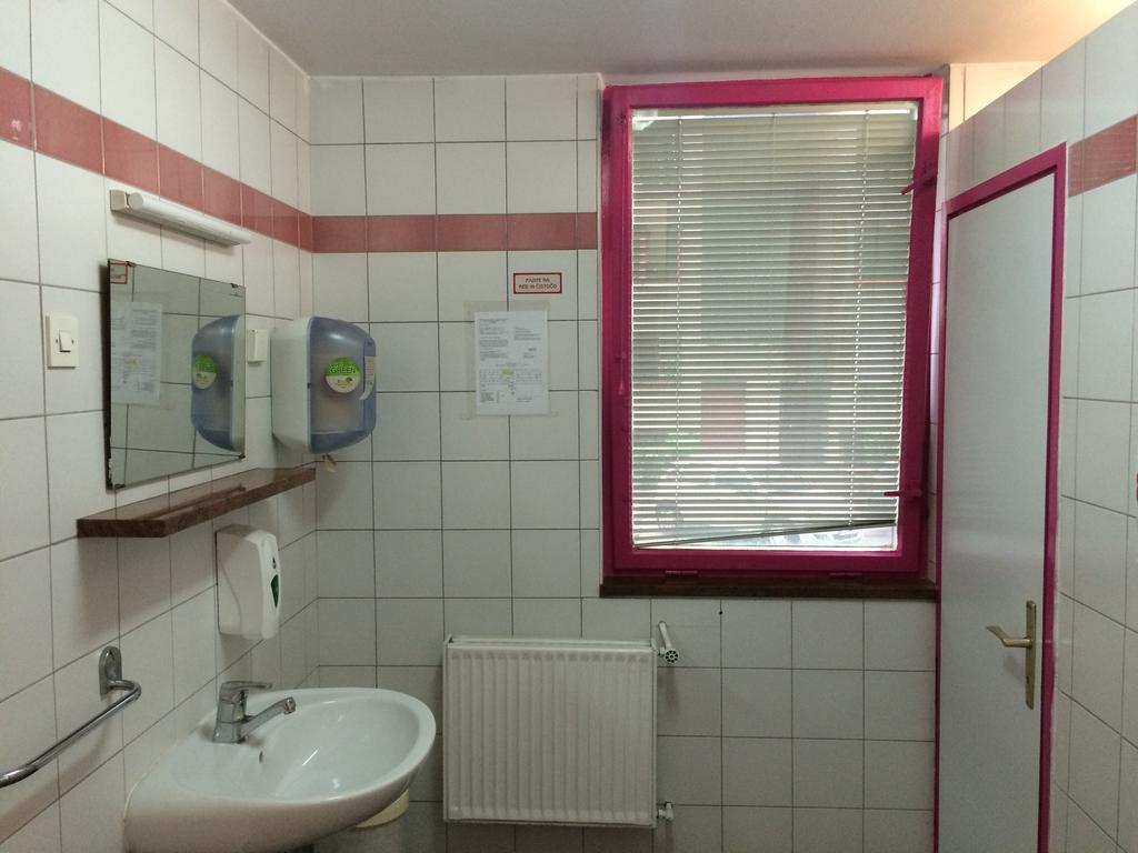 Simple Accommodation Vodmat Ljubljana Eksteriør billede