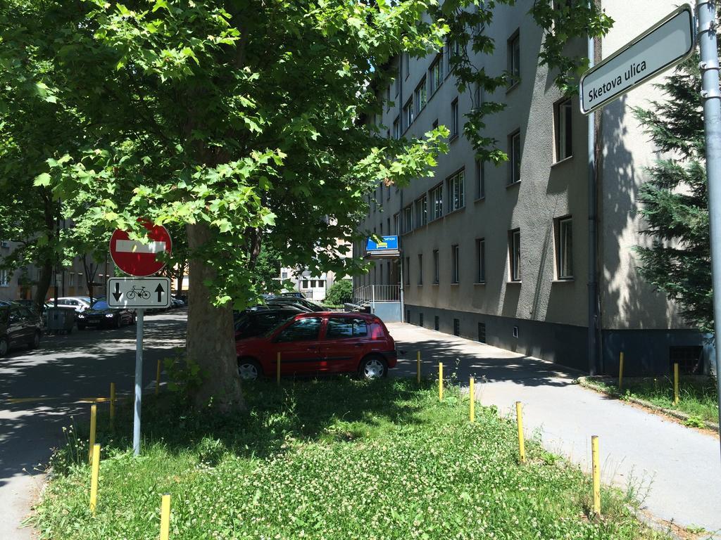 Simple Accommodation Vodmat Ljubljana Eksteriør billede